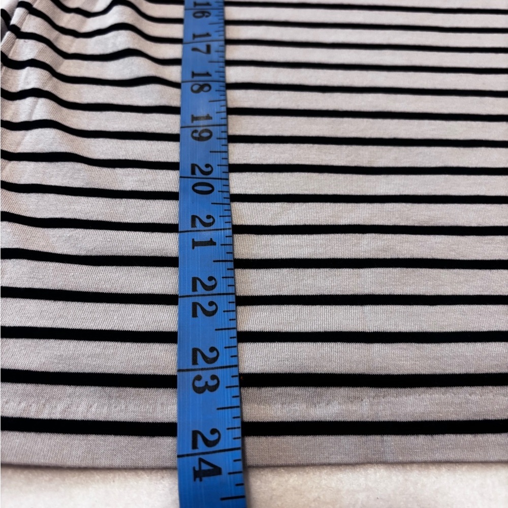 Anne Klein XL Navy White Striped Top Gold Button Shoulder Nautical - Picture 7 of 8